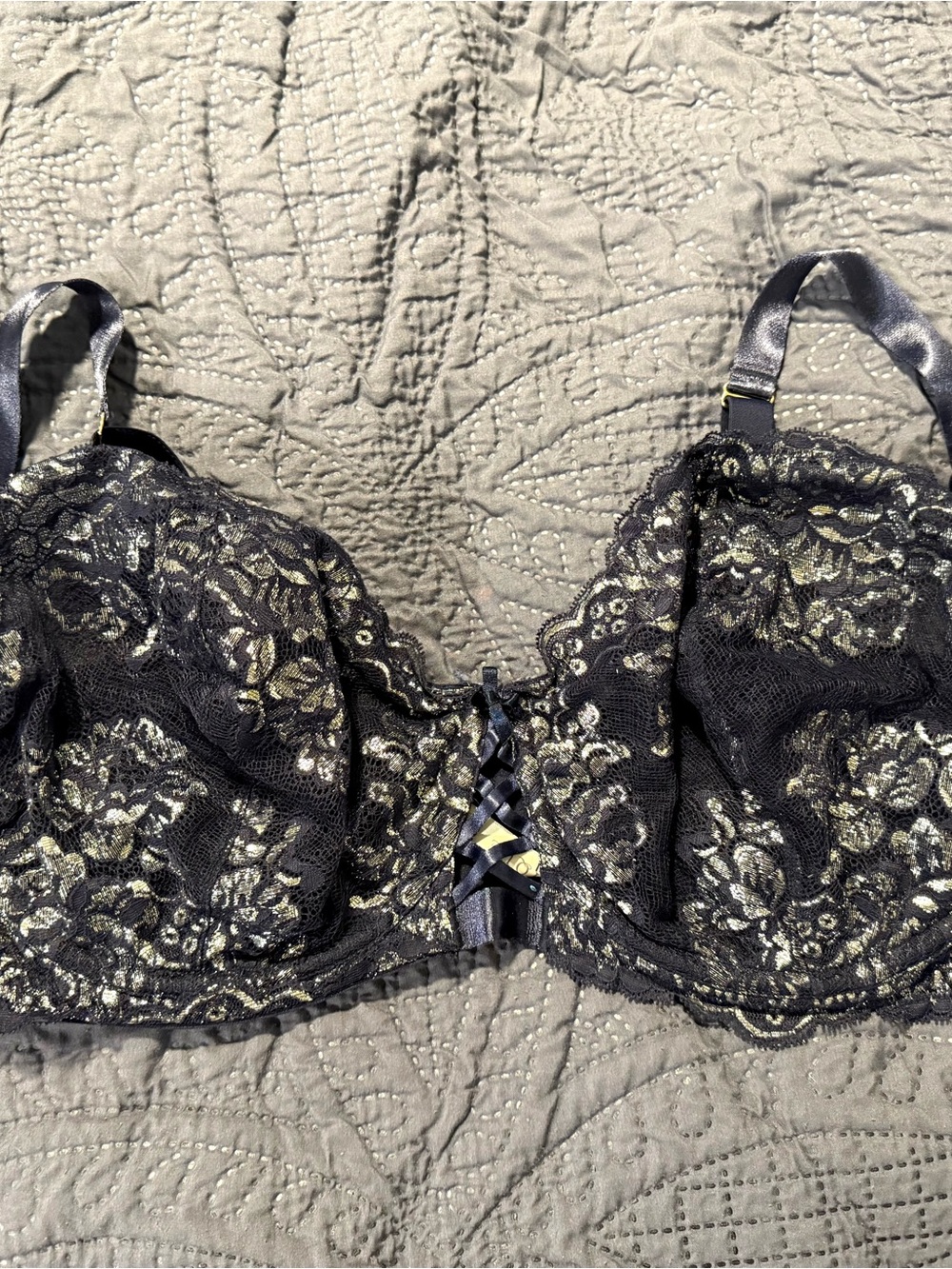 Cacique unlined lace bra 46DD